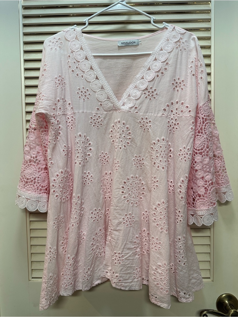 MISSLOOK Pale Pink Eyelet V-Neck Crochet Tunic